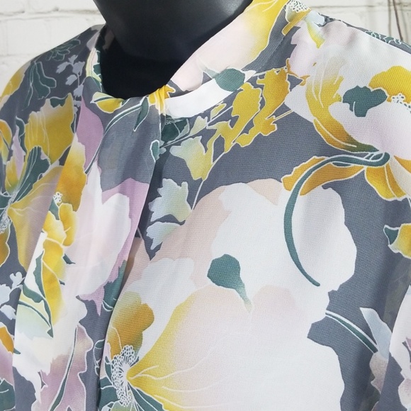 SOLD New York & Company 7the Ave Design Studio - Picture 3 of 6